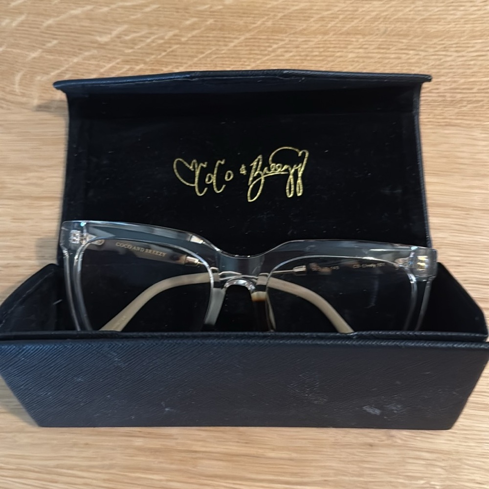 Clear Square Glasses with Black Case - Picture 10 of 10